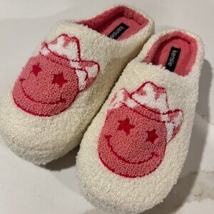 Disco Cowgirl Kensie Fuzzy Slippers – Size Large (9) – Brand NEW!